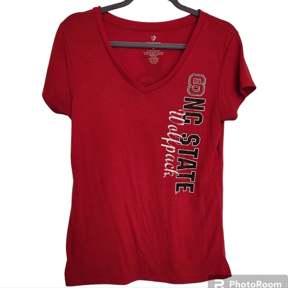 NC State Wolfpack Women's V-Neck T-Shirt Cute Wolfie Logo Size Large πΊβ€οΈ - Picture 1 of 5